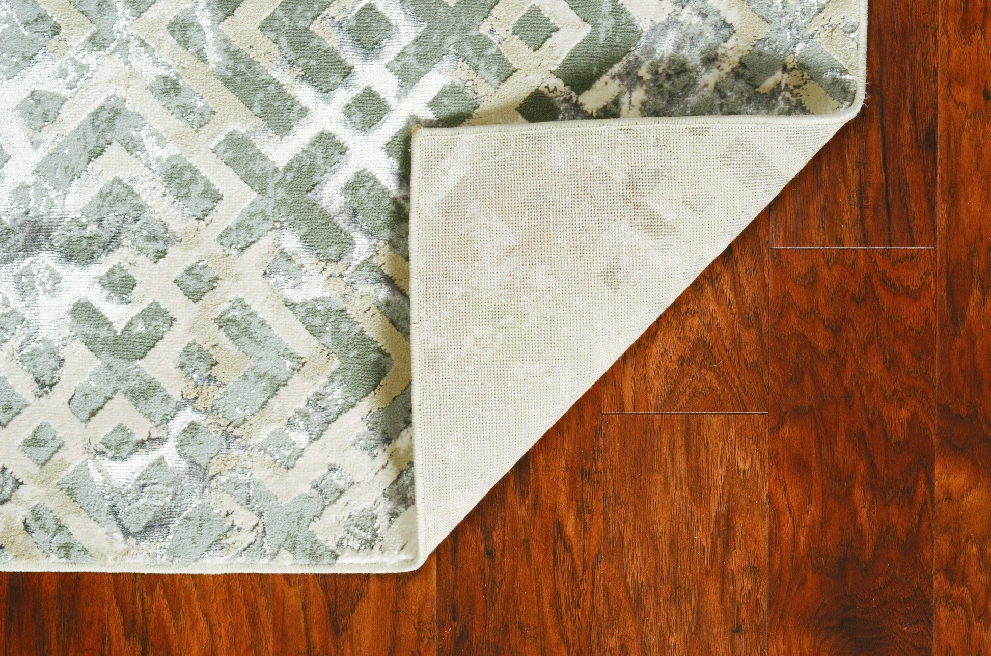 HomeRoots 10' x 13' Sand Silver Machine Woven Geometric Indoor Area Rug
