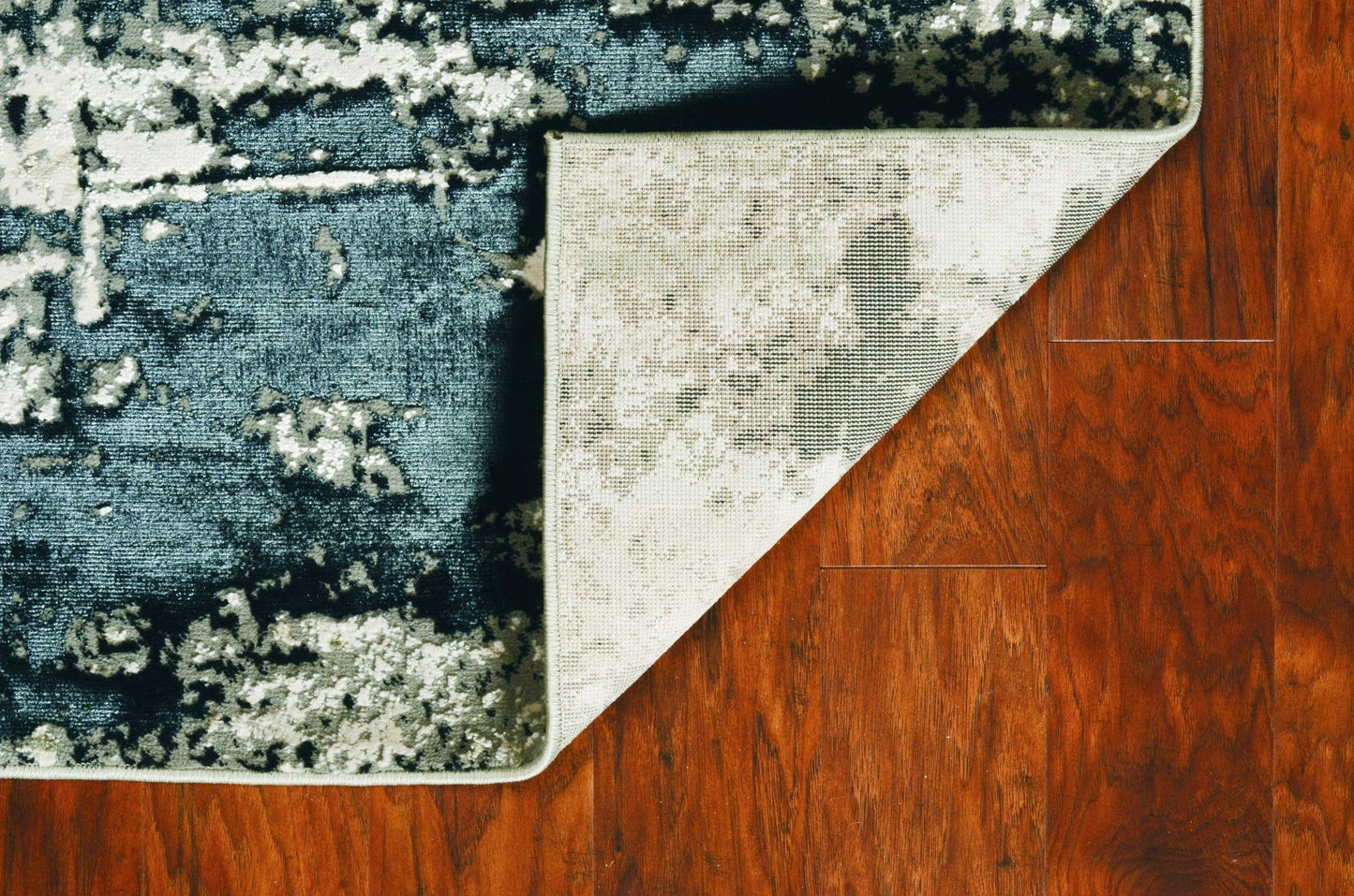 HomeRoots 10' x 13' Silver Charcoal Machine Woven Abstract Paint Splatter Indoor Area Rug
