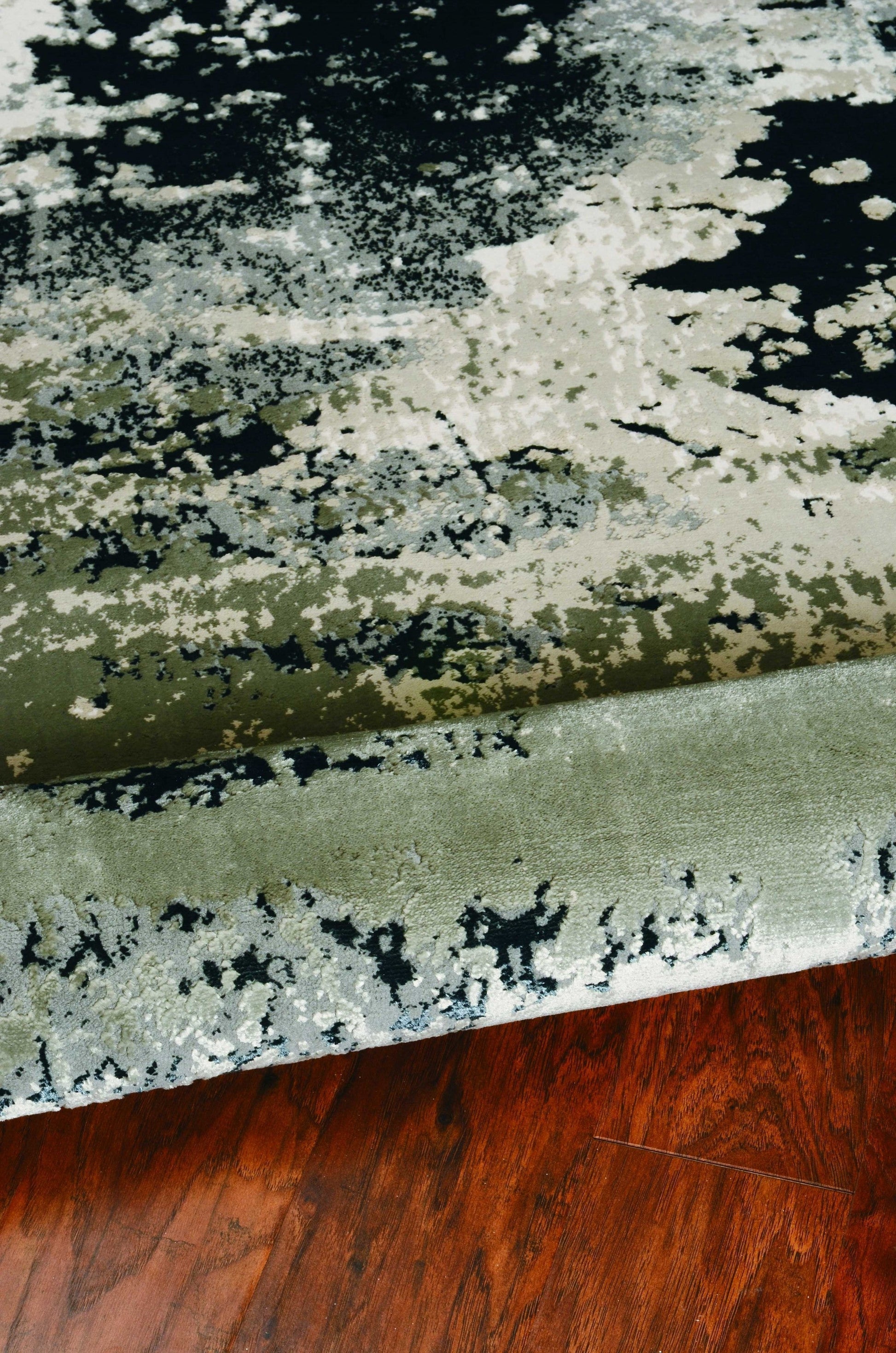 HomeRoots 10' x 13' Silver Charcoal Machine Woven Abstract Paint Splatter Indoor Area Rug
