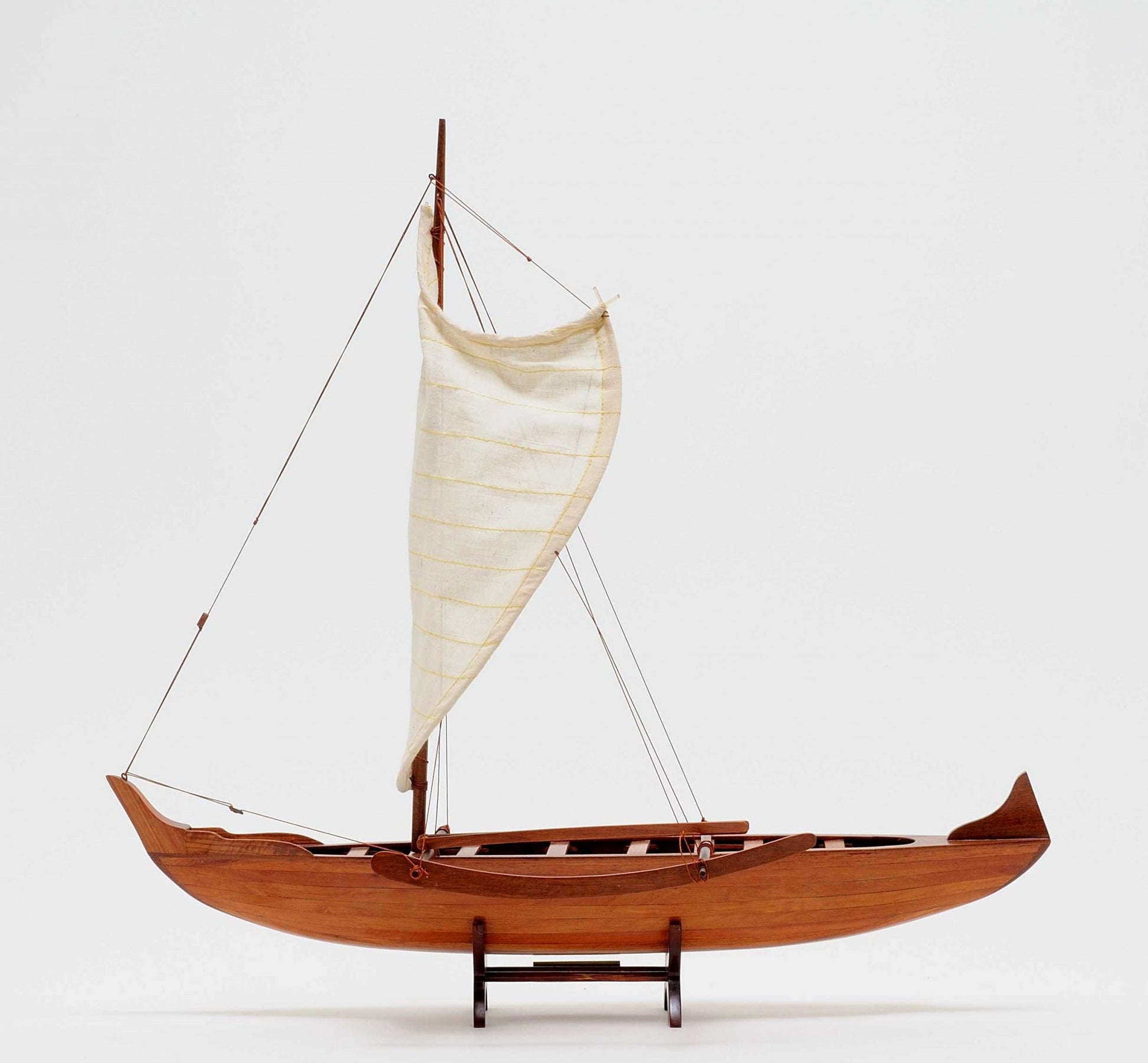 HomeRoots 10" x 25.25" x 24" Hawaiian Canoe
