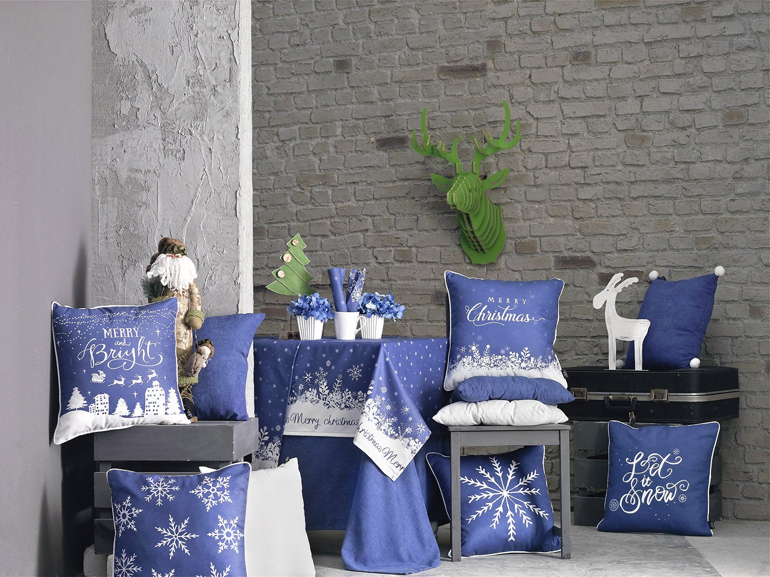 HomeRoots 104" Merry Christmas Printed Rectangle Tablecloth in Blue