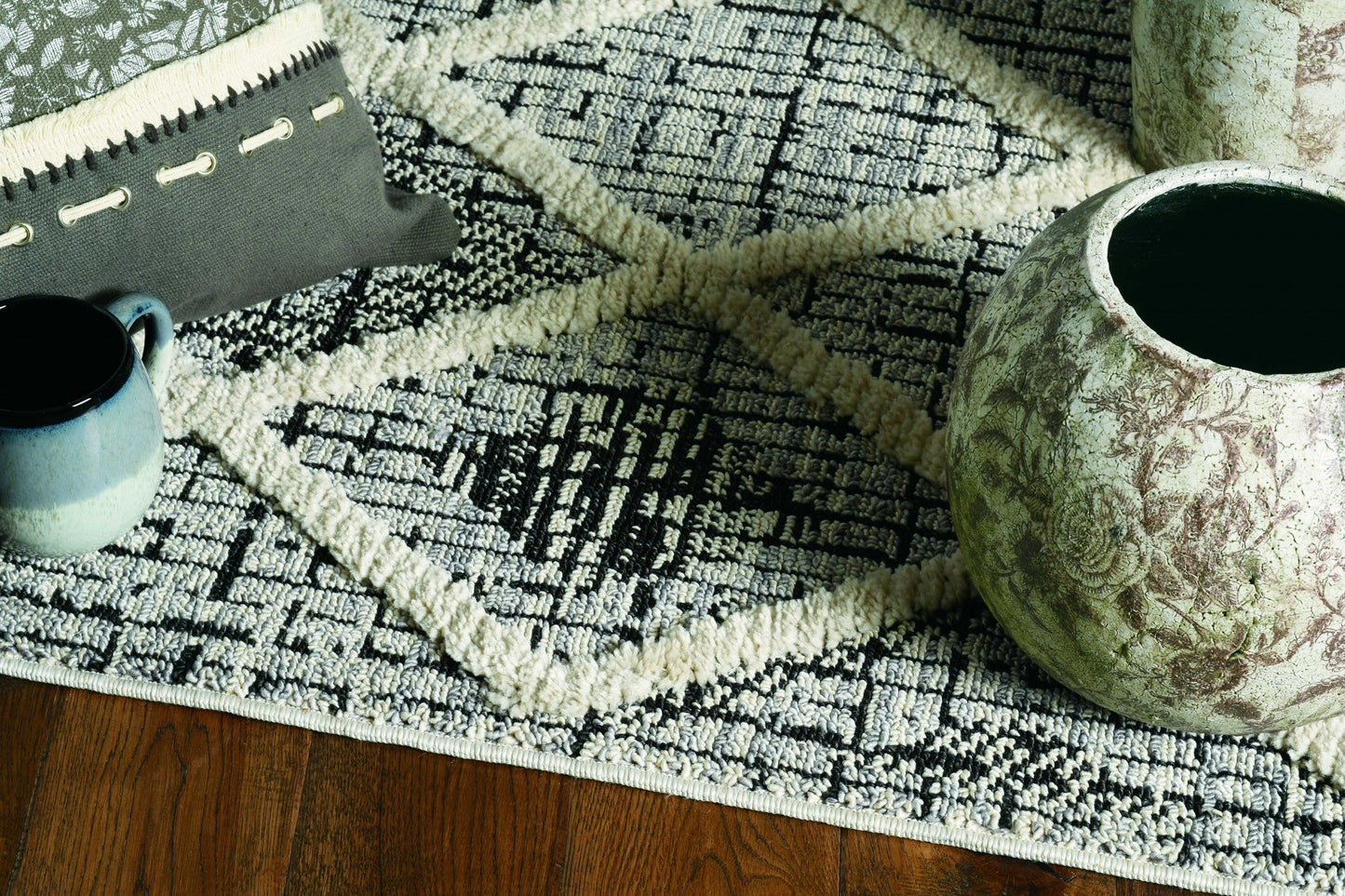HomeRoots 105" x 156" Charcoal Polyester Rug