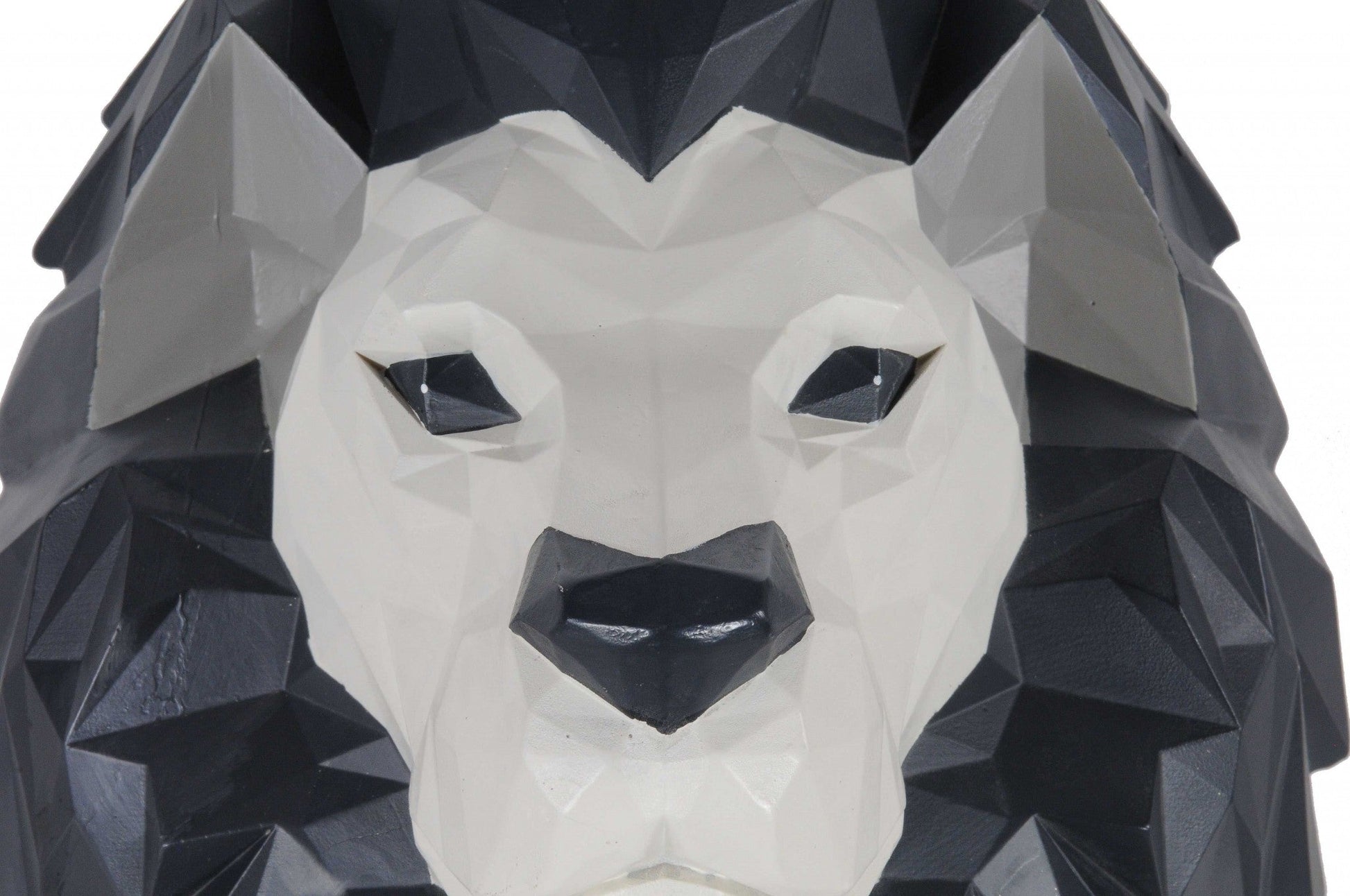 HomeRoots 11.5" x 9.5" x 14" Origami Lion Head Wall Decoration