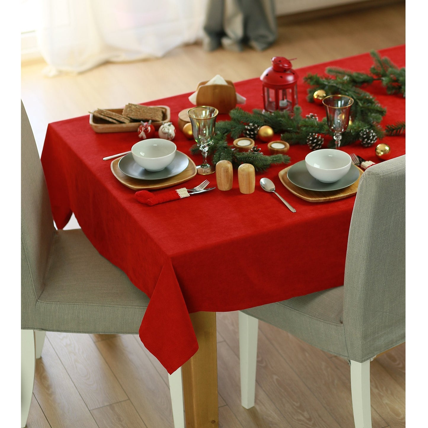 HomeRoots 120" Merry Christmas Rectangle Tablecloth in Red
