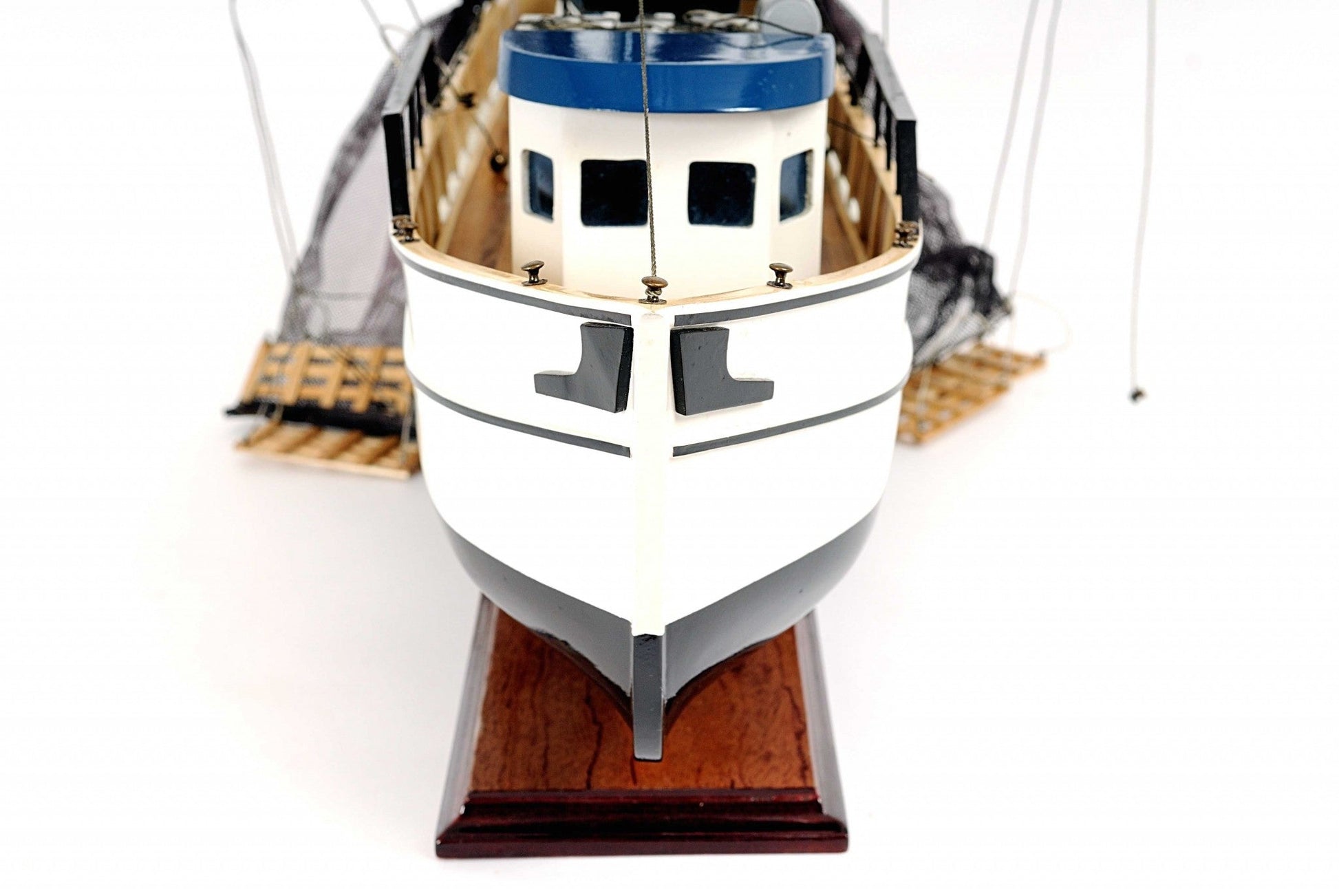 HomeRoots 13.5" x 25" x 22" Shrimp Boat
