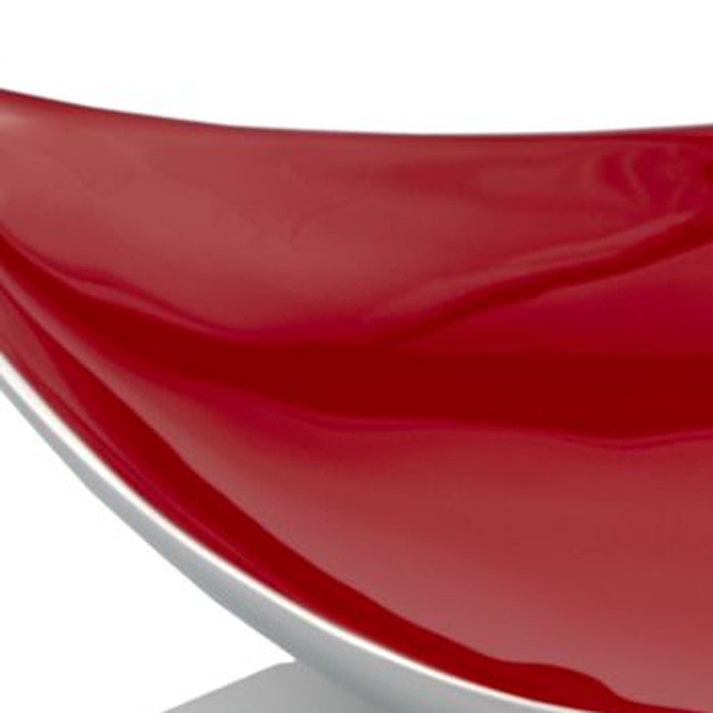 HomeRoots 14" x 14" Buffed And Poppy Red Trigon Tray