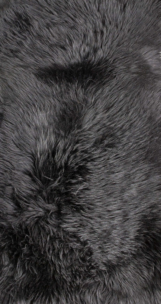 HomeRoots 2' x 3' Black New Zealand Natural Sheepskin Rug