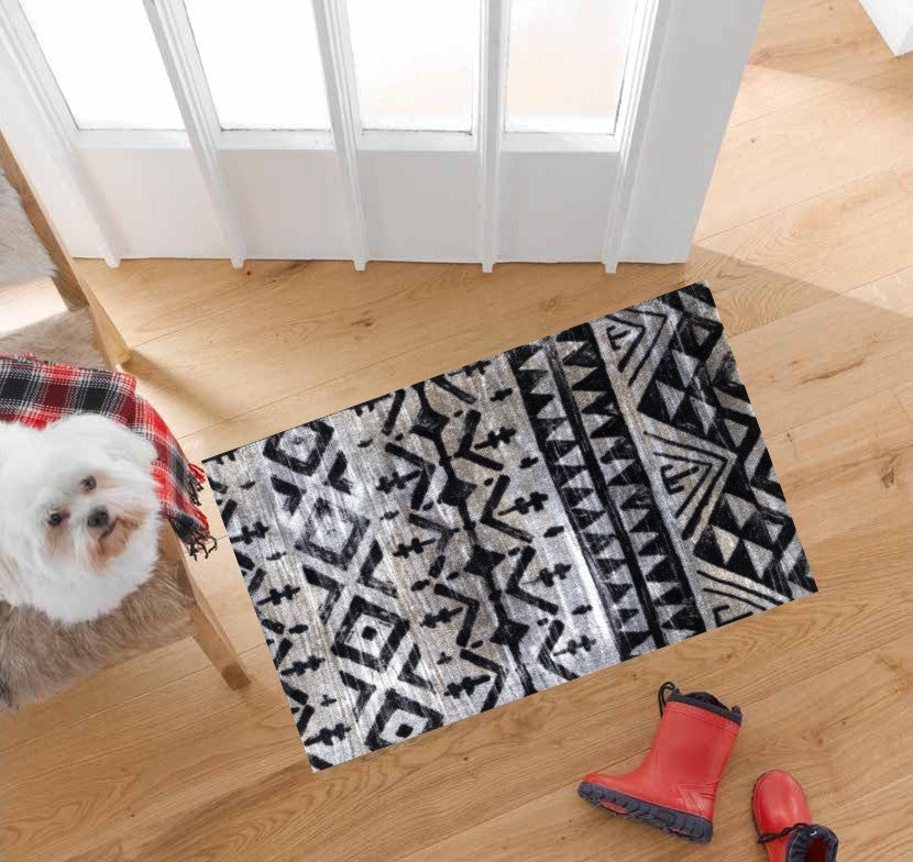 HomeRoots 2' x 3' Black and Gray Aztec Washable Floor Mat