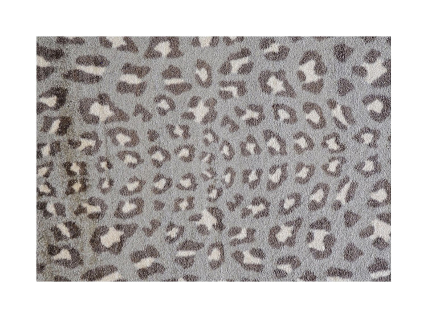 HomeRoots 2' x 3' Gray and Brown Cheetah Washable Floor Mat