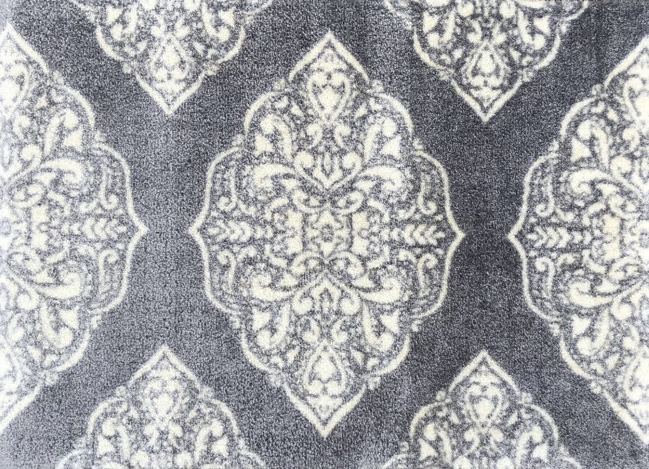 HomeRoots 2' x 3' Gray and Ivory Scallop Medallion Washable Floor Mat