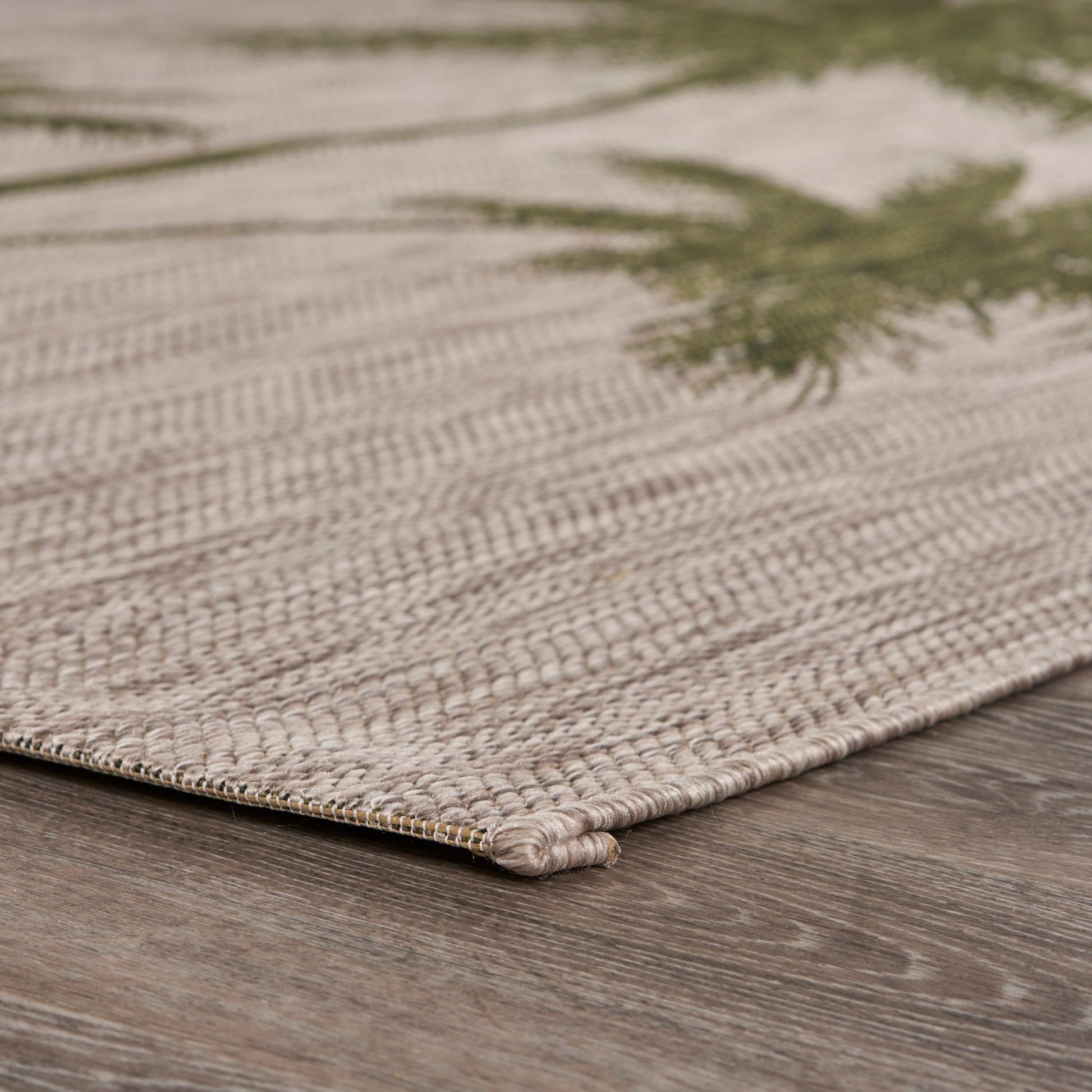 HomeRoots 2' x 3' Green Palm Tree Indoor Outdoor Scatter Rug