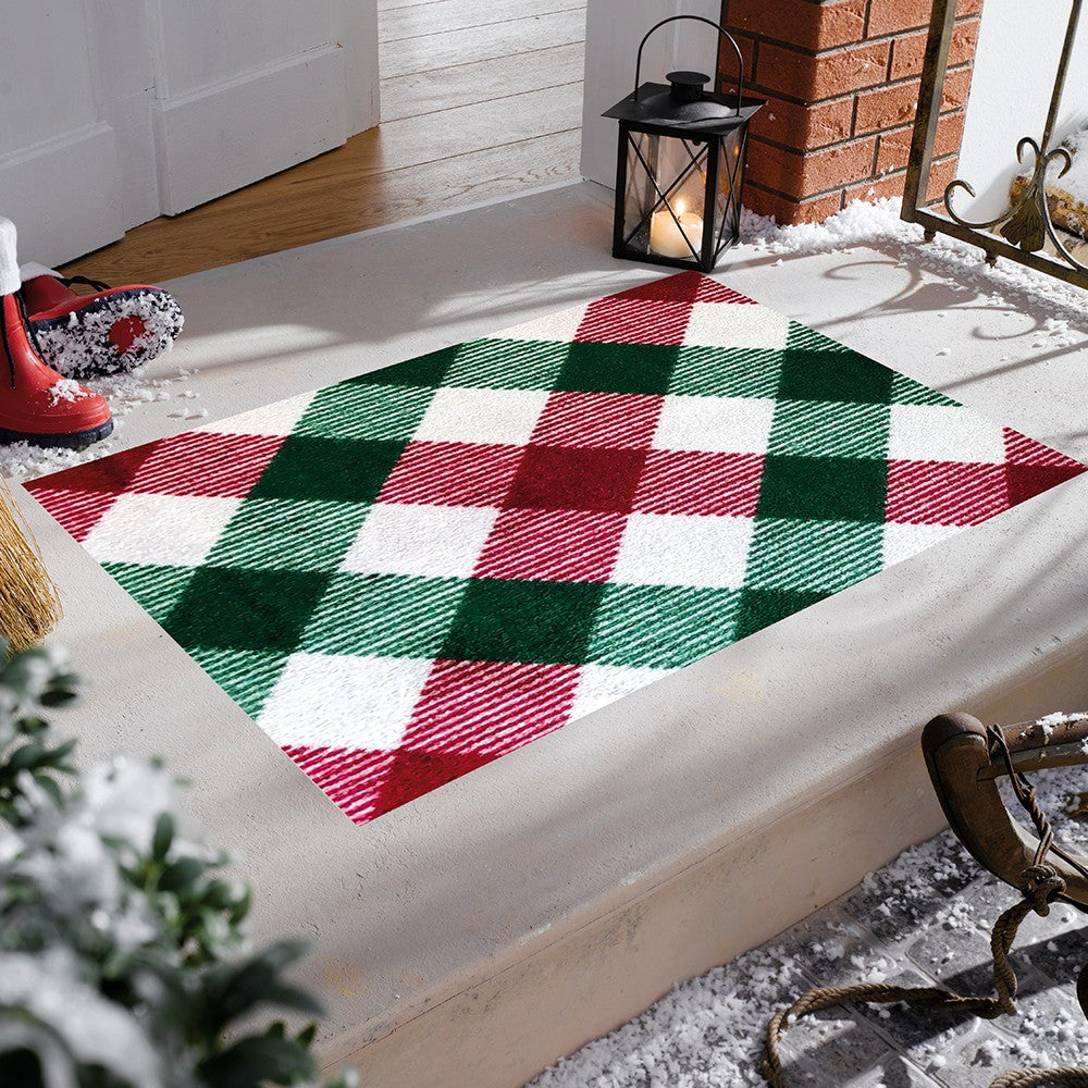 HomeRoots 2' x 3' Red and Green Plaid Washable Floor Mat