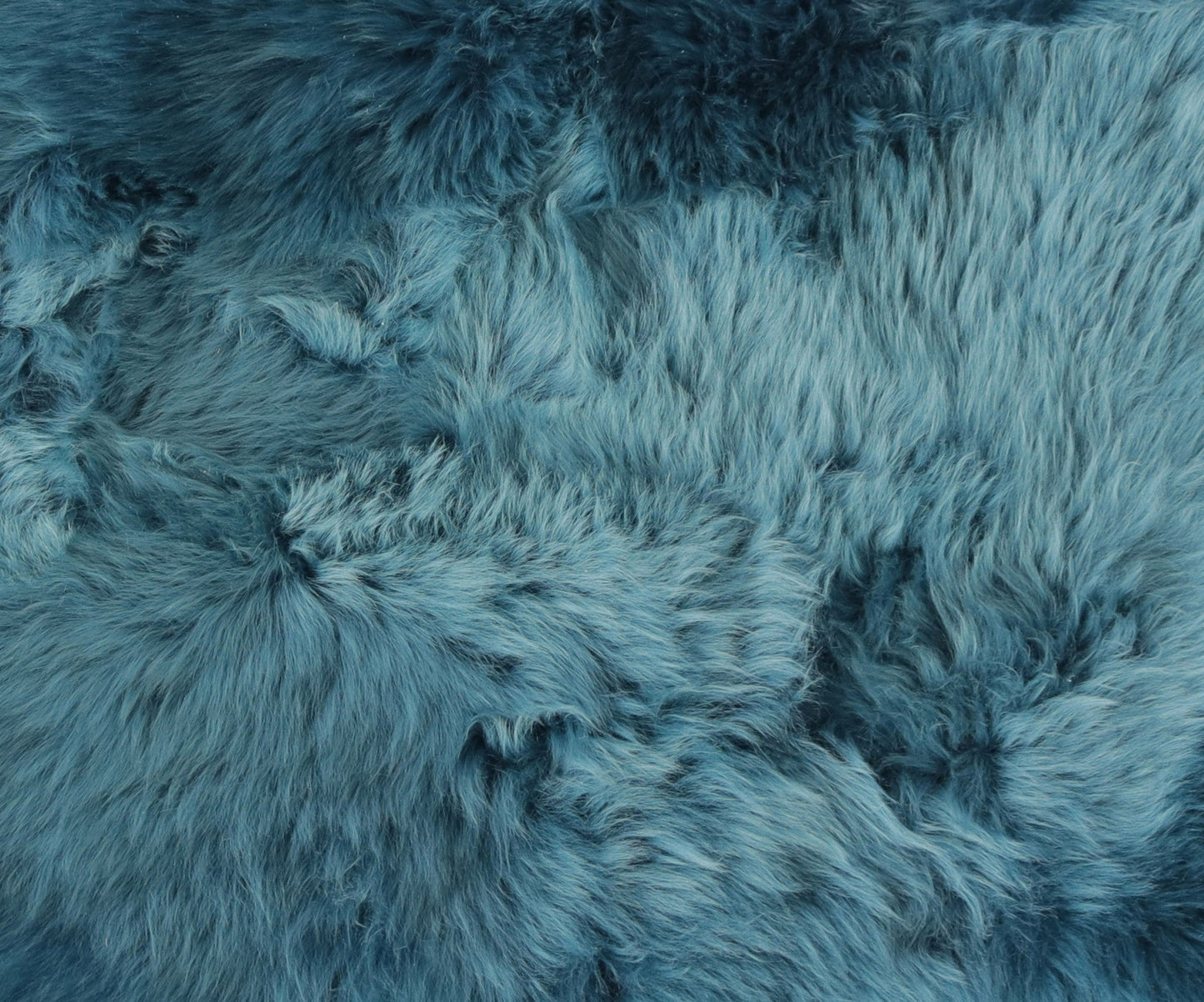 HomeRoots 2' x 3' Teal New Zealand Natural Sheepskin Rug