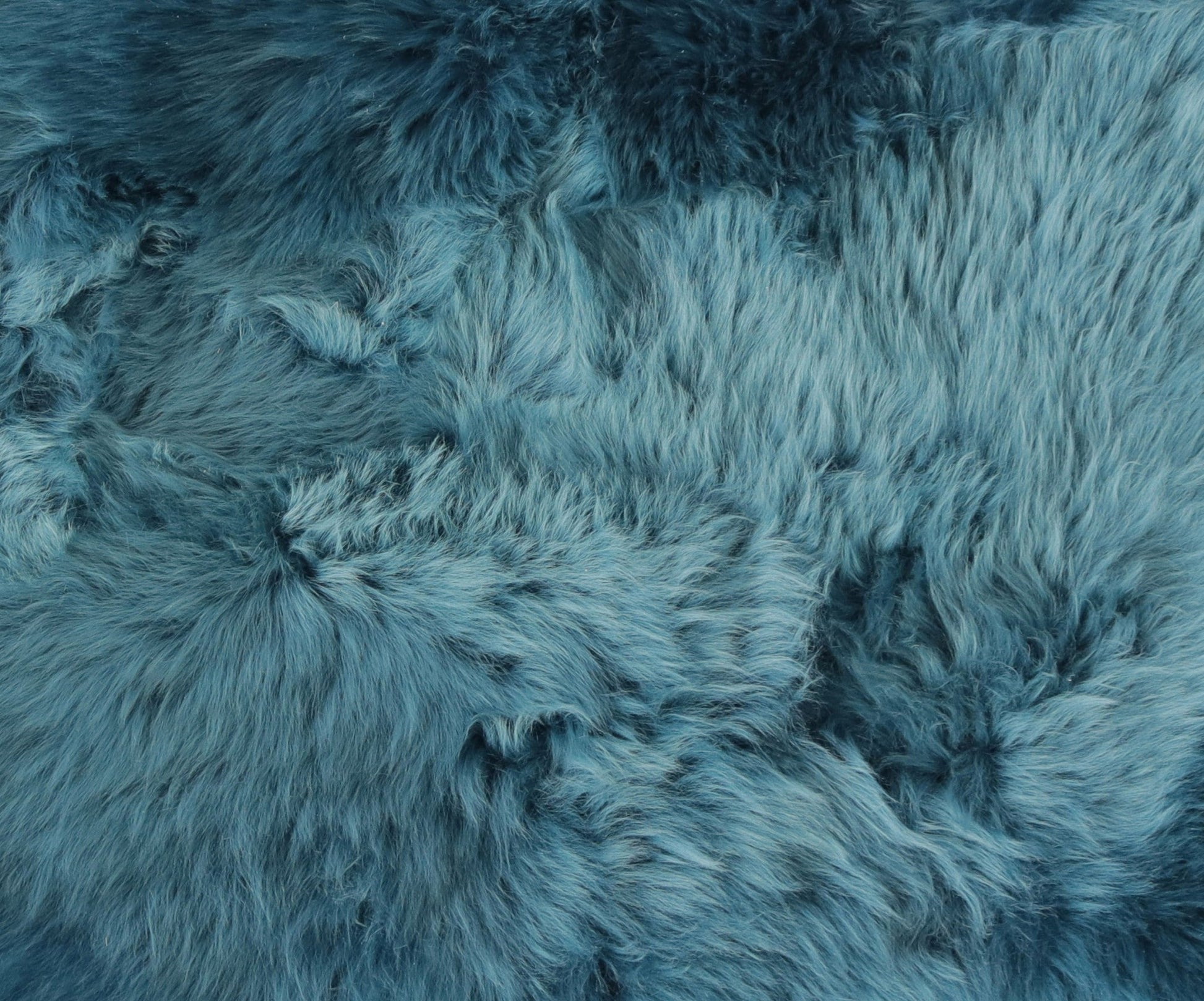 HomeRoots 2' x 3' Teal New Zealand Natural Sheepskin Rug