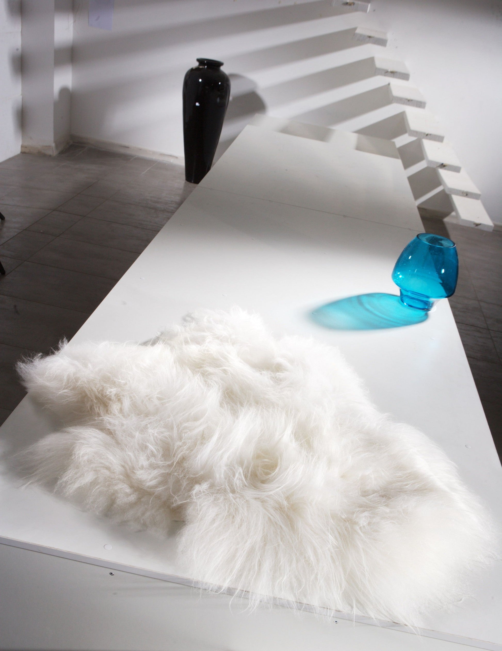 HomeRoots 2' x 3' White Natural Wool Long-Haired Sheepskin Area Rug