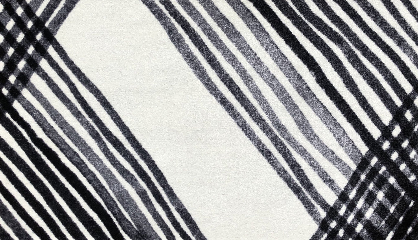 HomeRoots 2' x 4' Black and Gray Abstract Arrow Washable Floor Mat