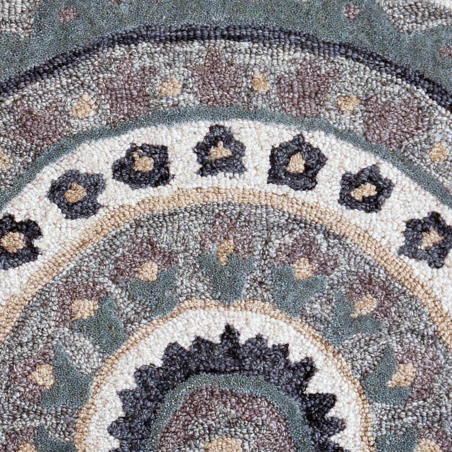 HomeRoots 2' x 4' Gray Geometric Medallion Hearth Rug