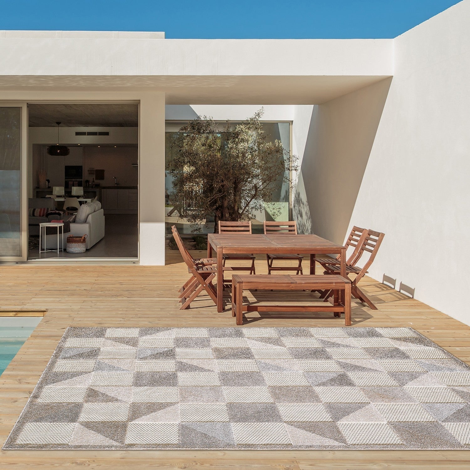 HomeRoots 2' x 4' Gray Triangle Indoor Outdoor Area Rug