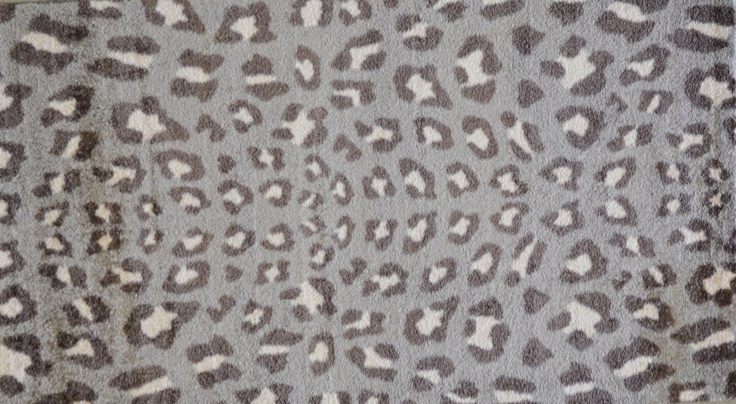 HomeRoots 2' x 4' Gray and Brown Cheetah Washable Floor Mat