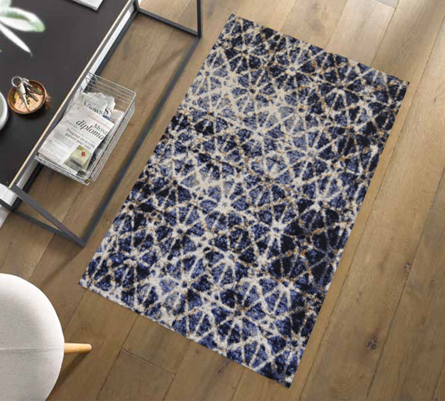 HomeRoots 2' x 4' Modern Ombre Geo Washable Floor Mat