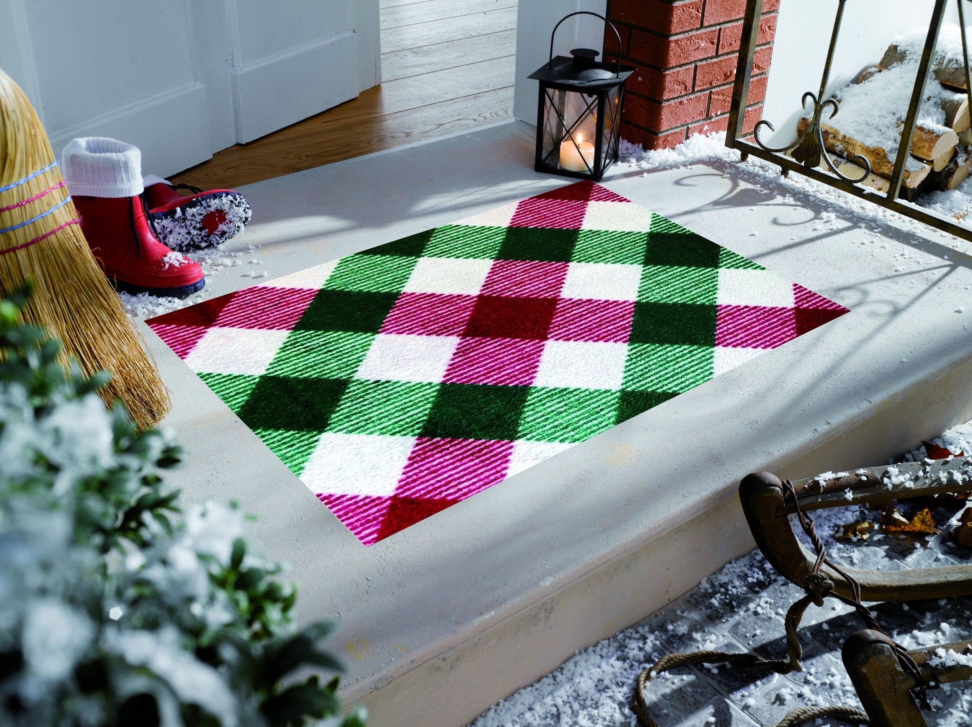 HomeRoots 2' x 4' Red and Green Plaid Washable Floor Mat