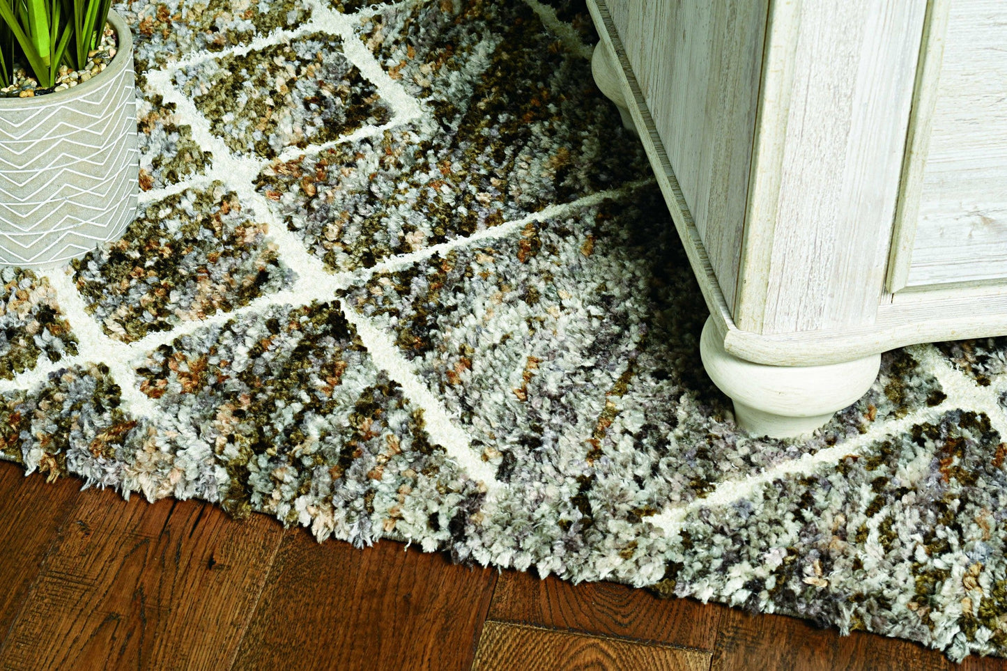 HomeRoots 2' x 7' Mocha Geometric Diamond Runner Rug with Fringe