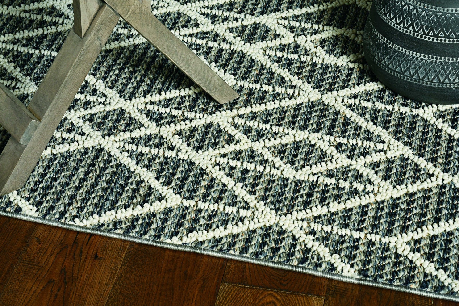 HomeRoots 2' x 8' Grey Geometric Lines Runner Rug