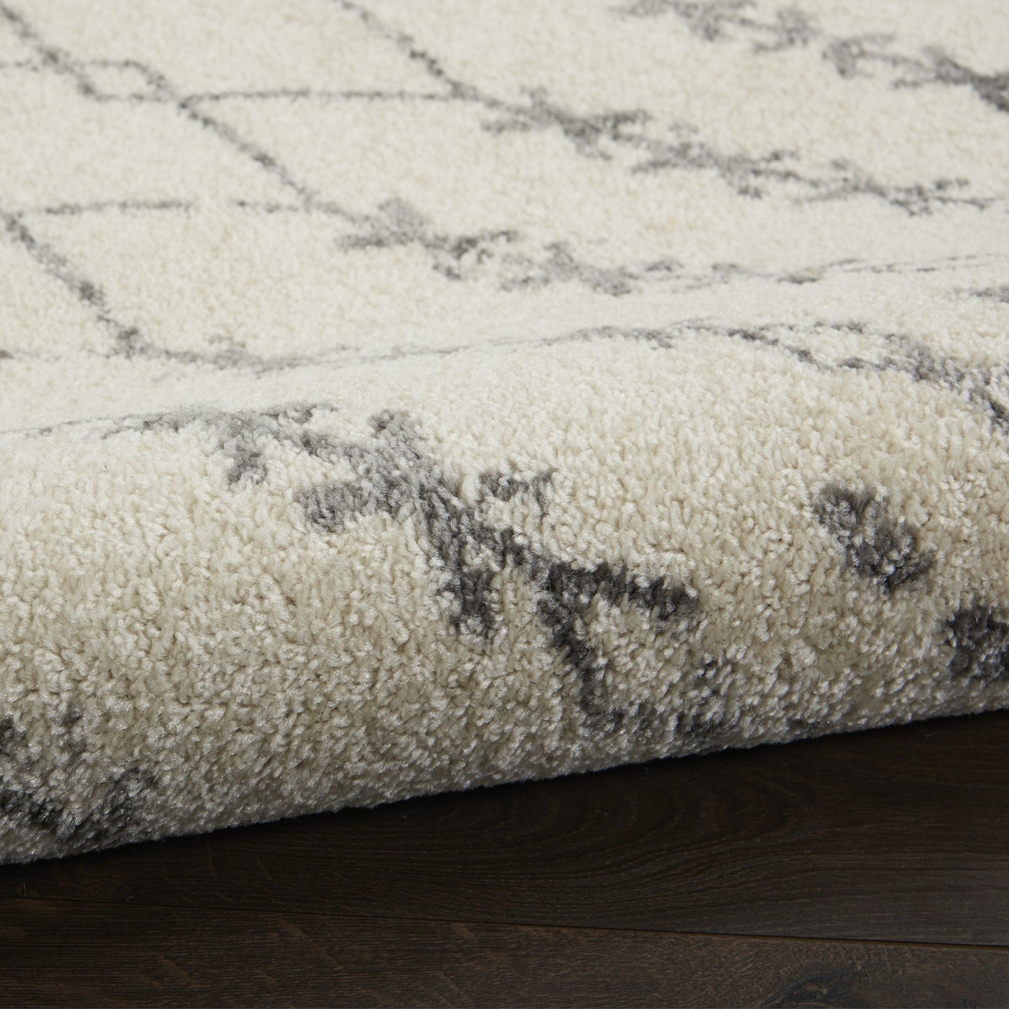 HomeRoots 2' x 8' Ivory and Gray Geometric Runner Rug