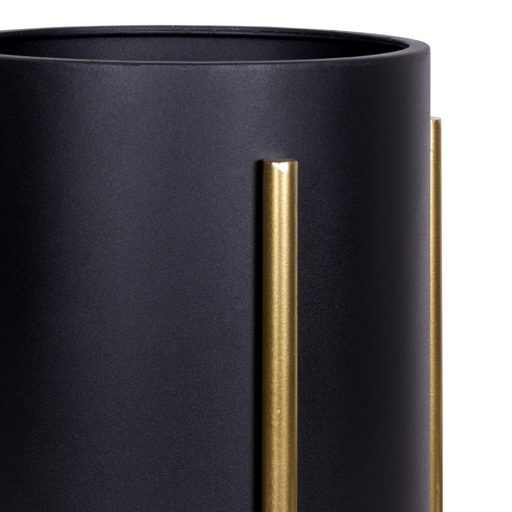 HomeRoots 20" Metal Round End Table in Gold And Black Finish