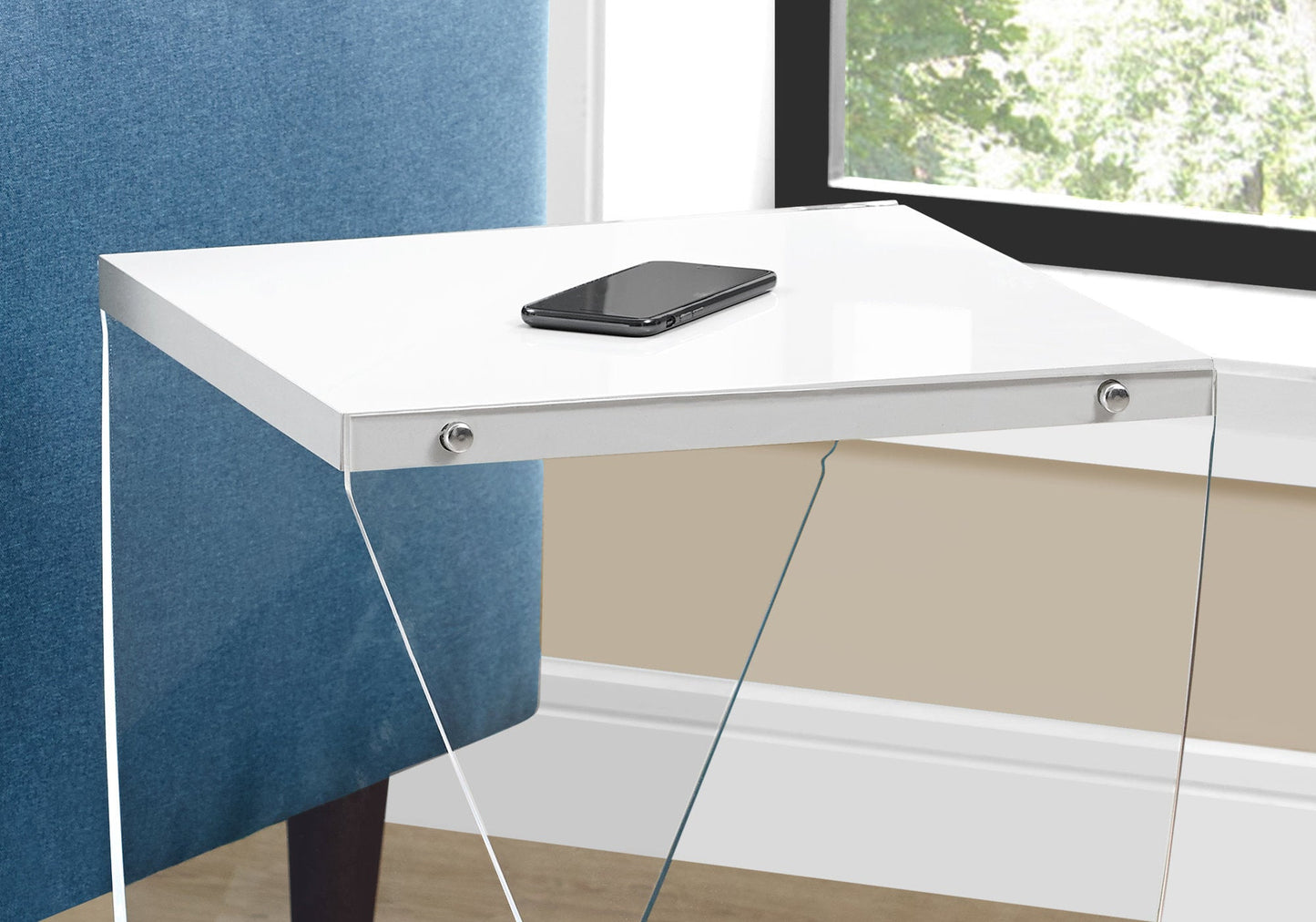 HomeRoots 21" End Table With ShelfWith Clear and White Finish