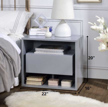 HomeRoots 22' x 16' x 20' Gray Wood Accent Table