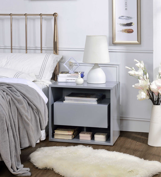 HomeRoots 22' x 16' x 20' Gray Wood Accent Table