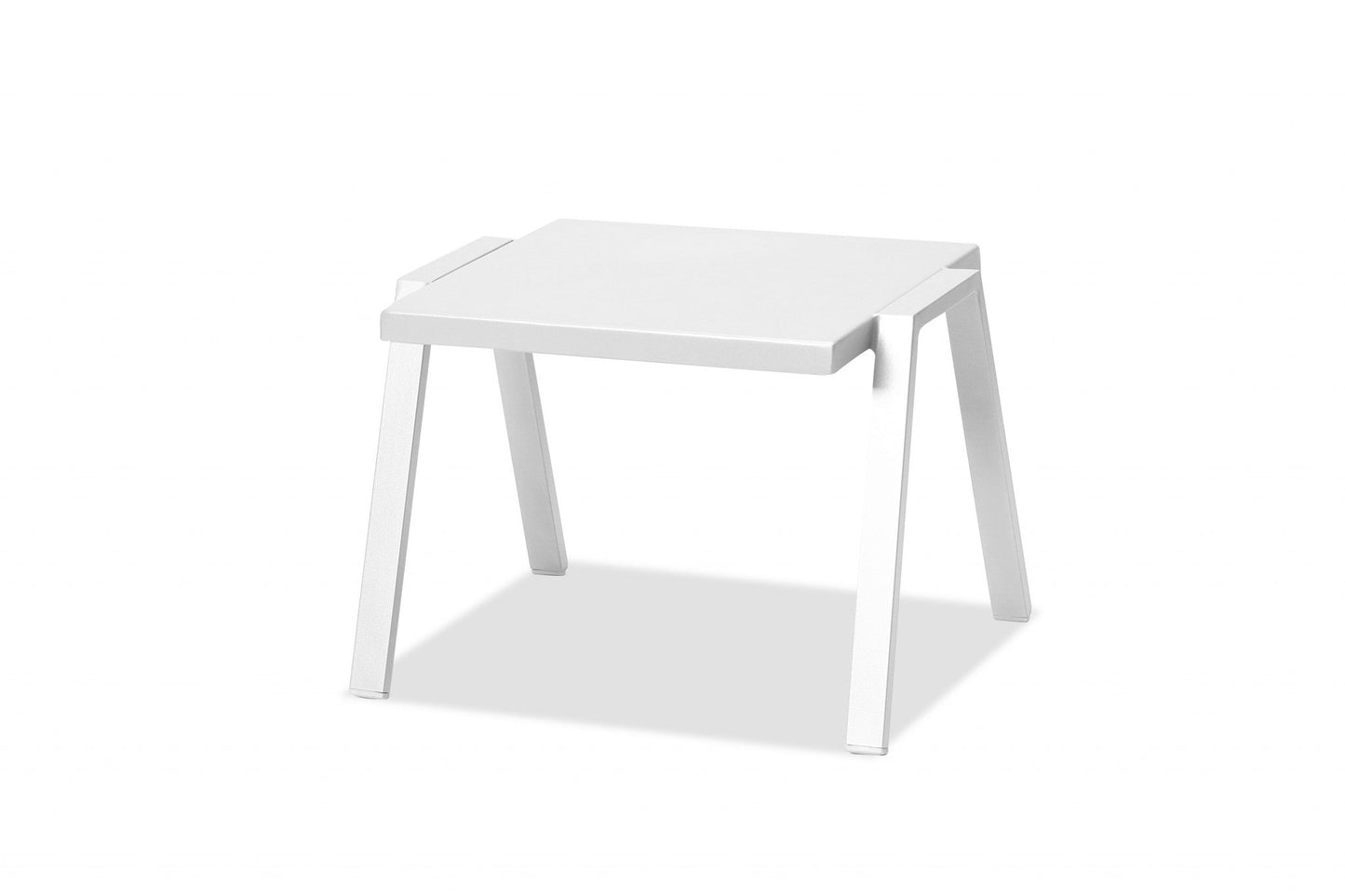 HomeRoots 22" x 18" x 16" Aluminum Side Table in White Finish
