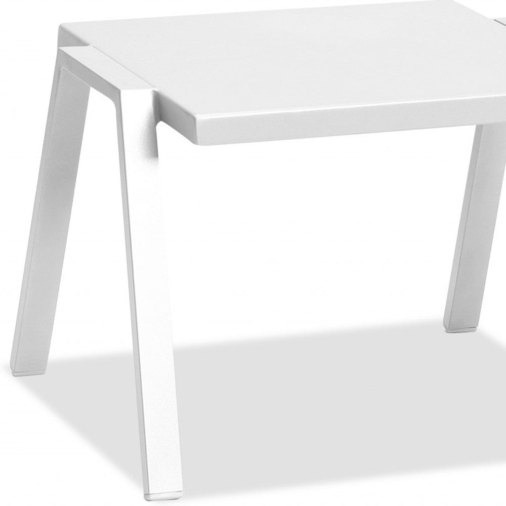 HomeRoots 22" x 18" x 16" Aluminum Side Table in White Finish