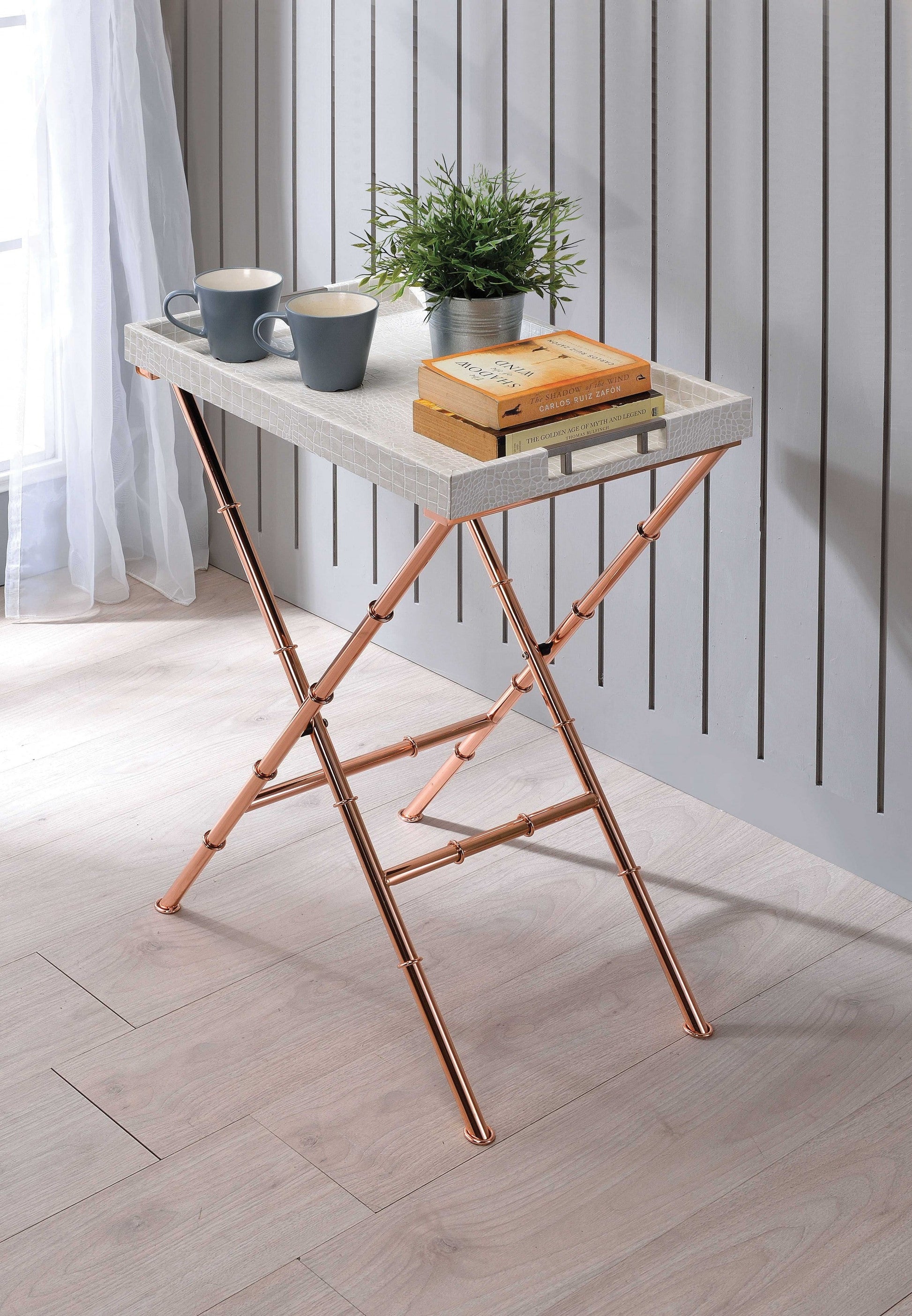 HomeRoots 24' x 15' x 31' Ivory Wood Tray Table