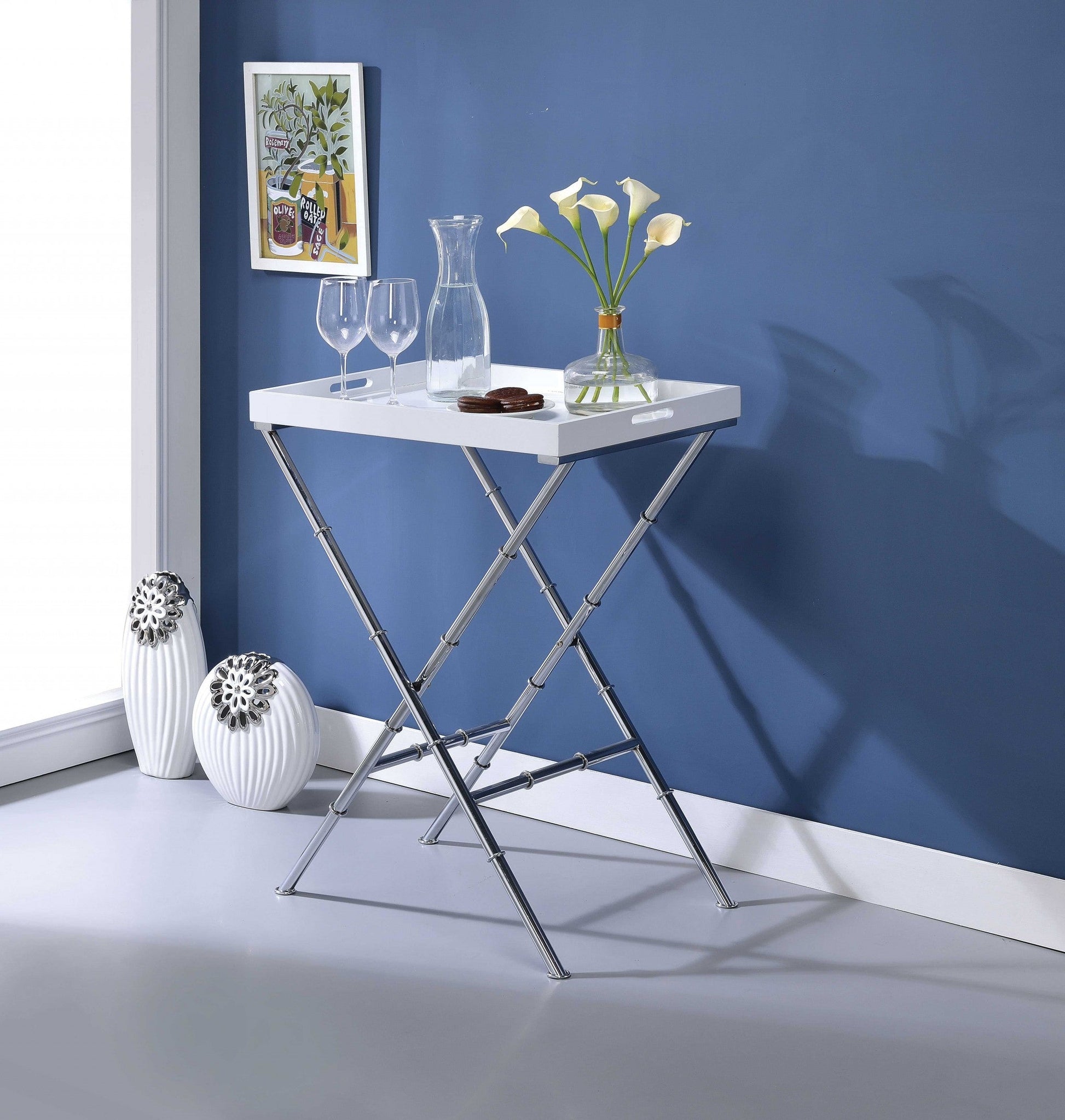 HomeRoots 24' x 15' x 31' White Wood Tray Table