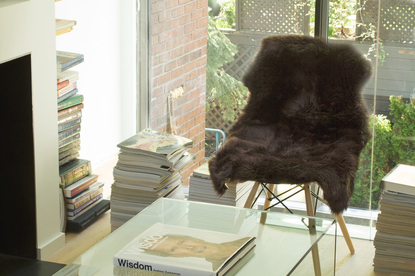 HomeRoots 24" x 36" Single Sheepskin Area Rug in Chocolate Finish