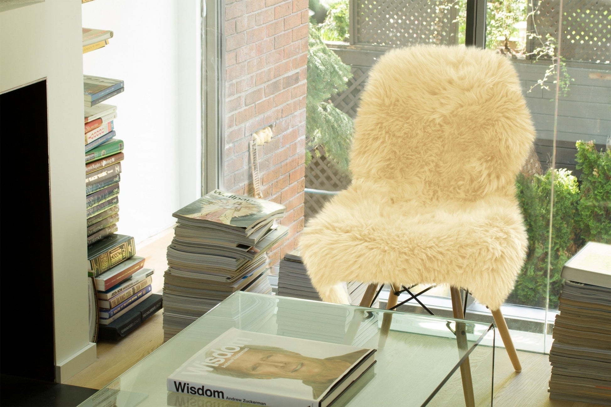 HomeRoots 24" x 36" x 1.5" Single Sheepskin Area Rug With Gold Finish