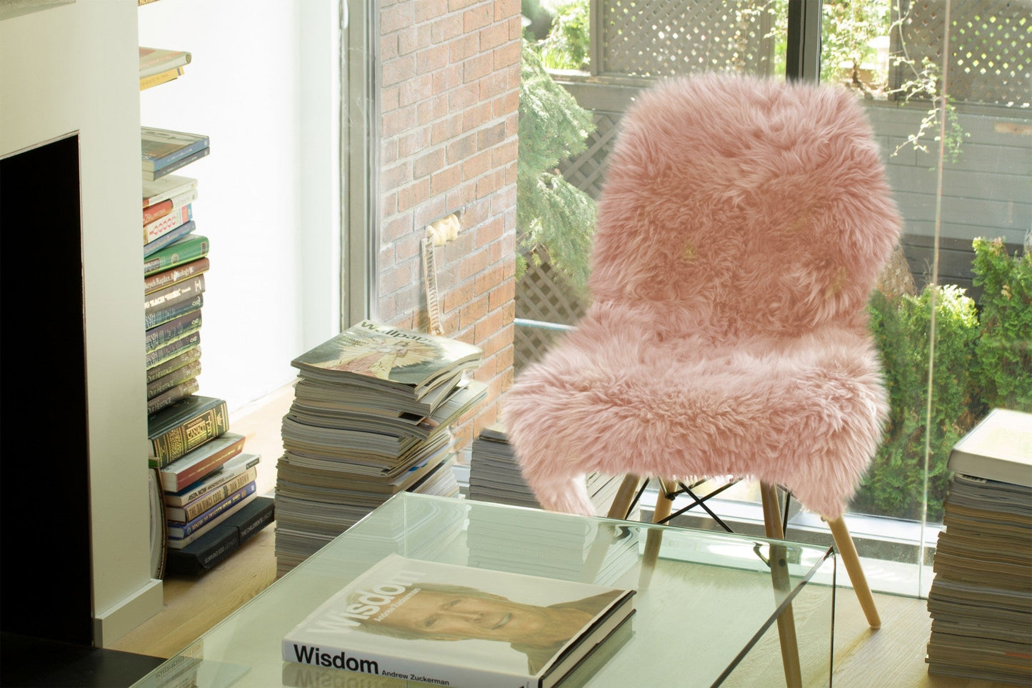 HomeRoots 24" x 36" x 1.5" Single Sheepskin Area Rug in Pink Finish