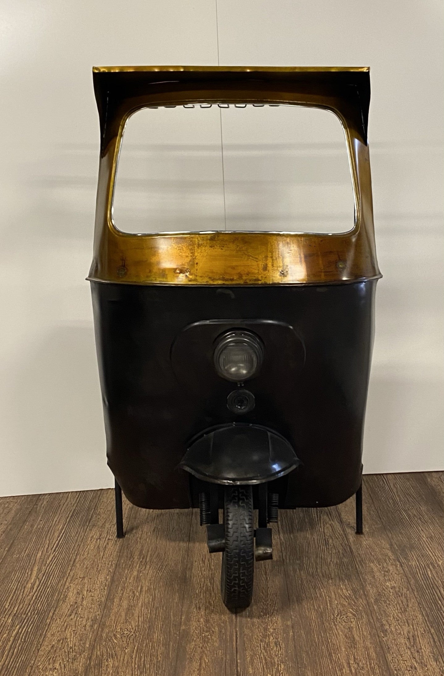 HomeRoots 24" x 36" x 65" Tuk Tuk Bar in Black and Gold Finish