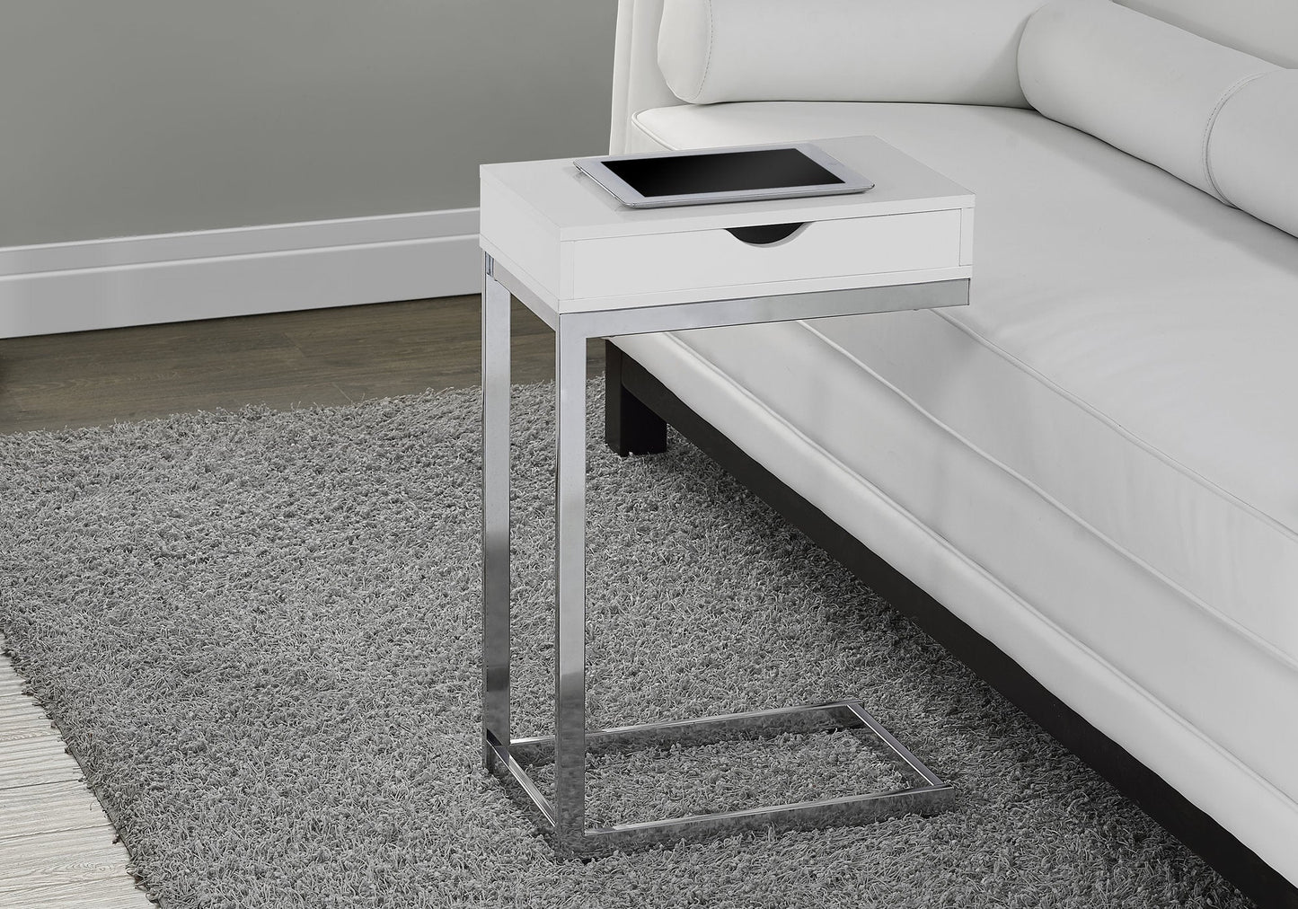 HomeRoots 24.5" Chromed Metal Accent Table With White Finish