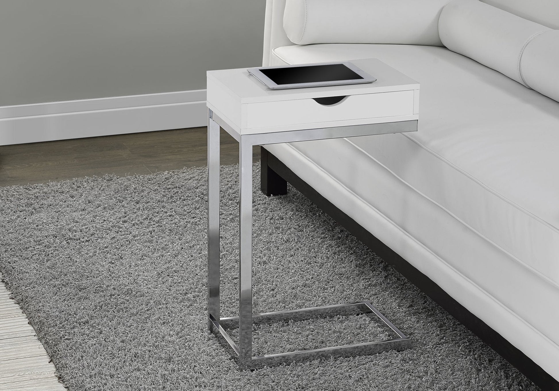 HomeRoots 24.5" Chromed Metal Accent Table With White Finish