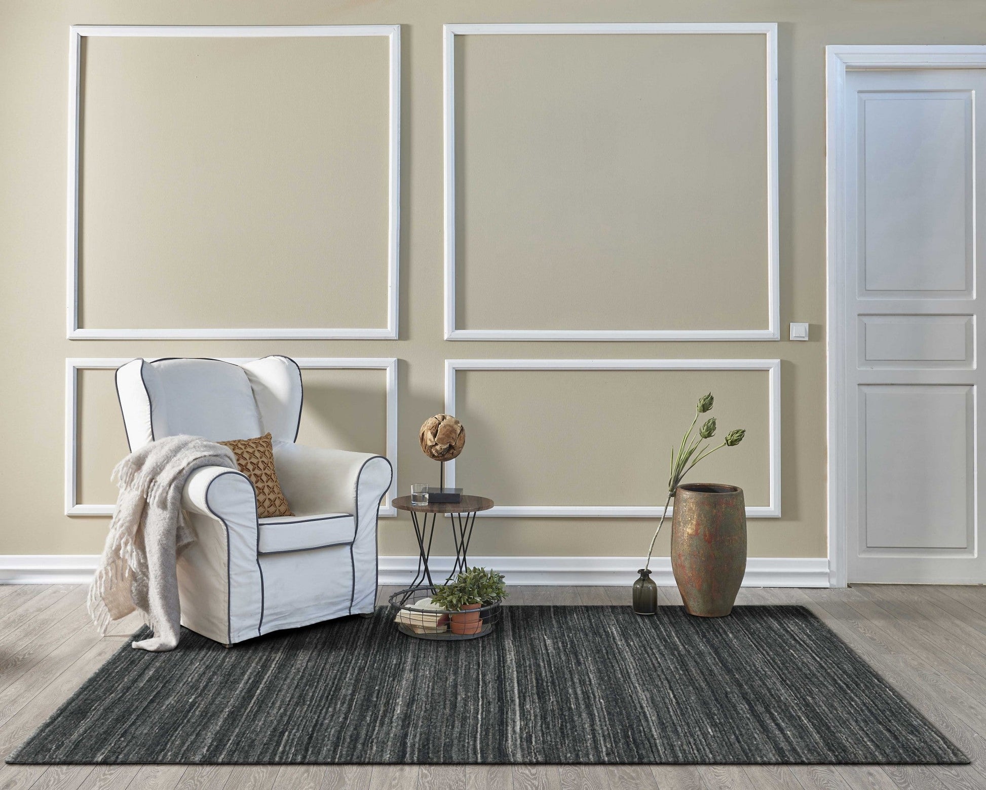 HomeRoots 27" x 96" Charcoal Pet Yarn Rug