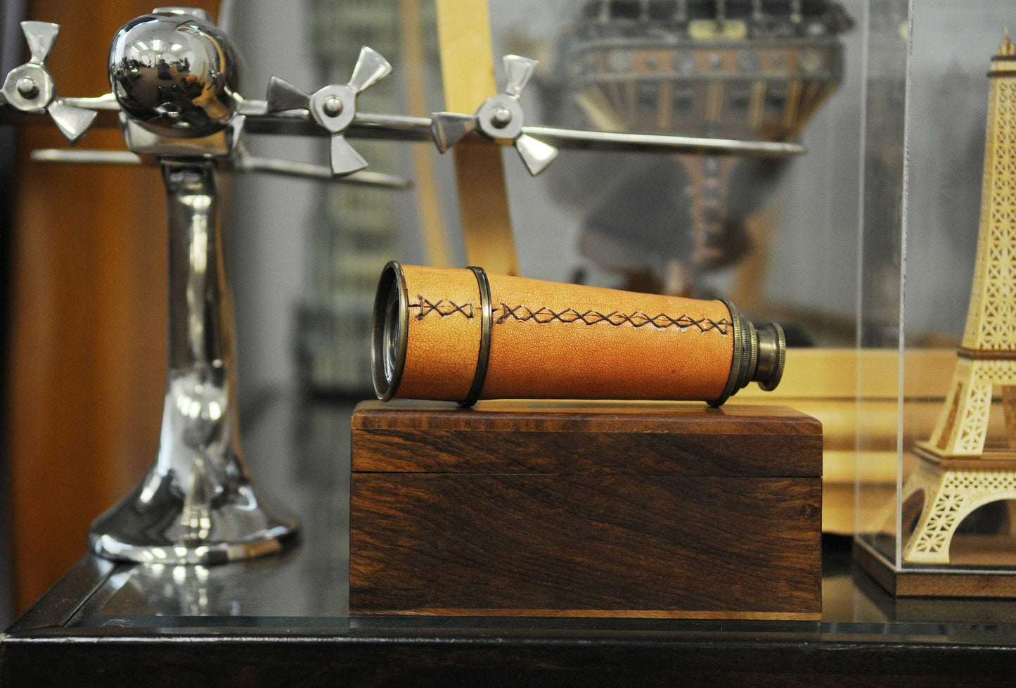 HomeRoots 2.25" x 16" x 2.25" Handheld Telescope in Wood Box