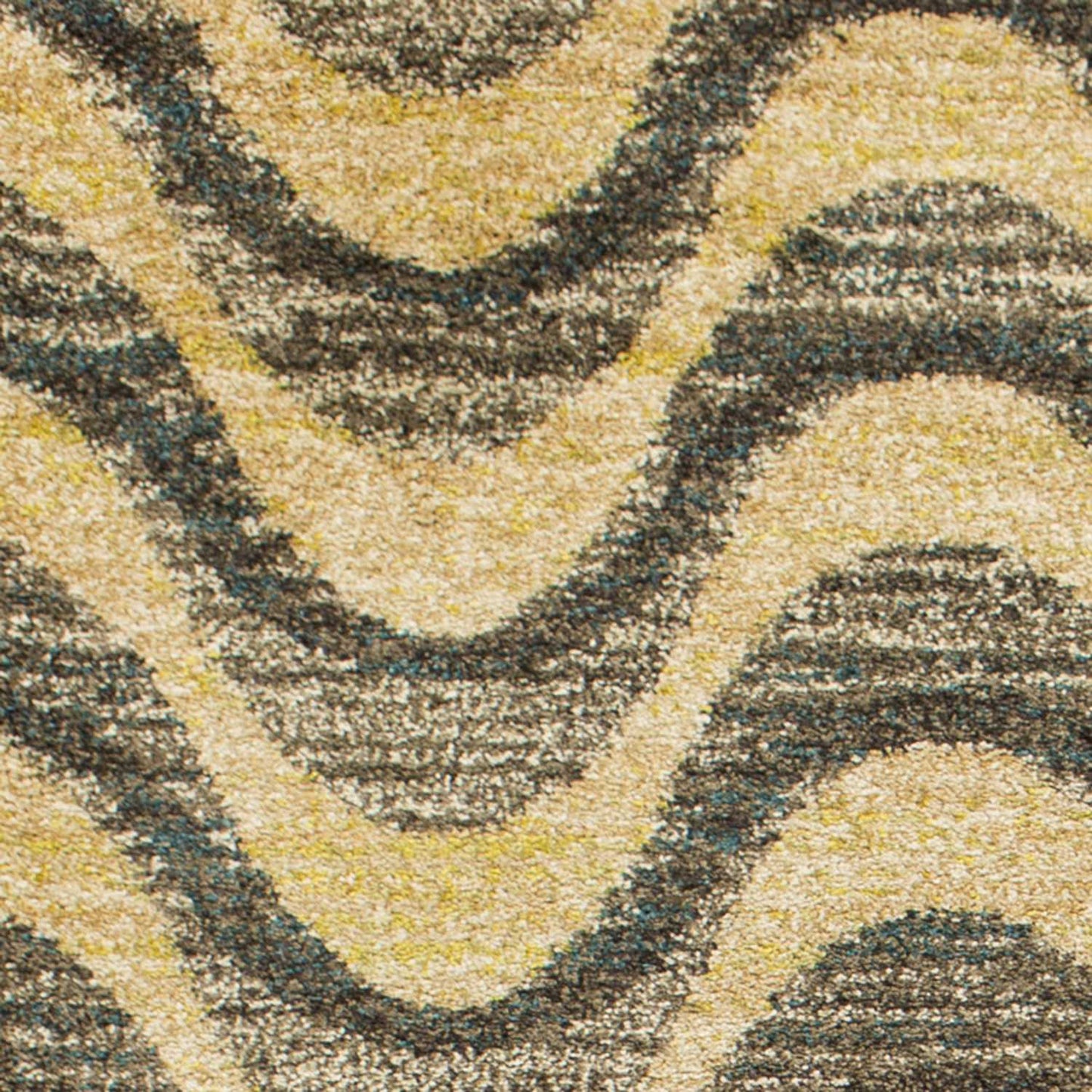 HomeRoots 2.7' x 4.11' Polypropylene Area Rug With Grey and Sand Finish