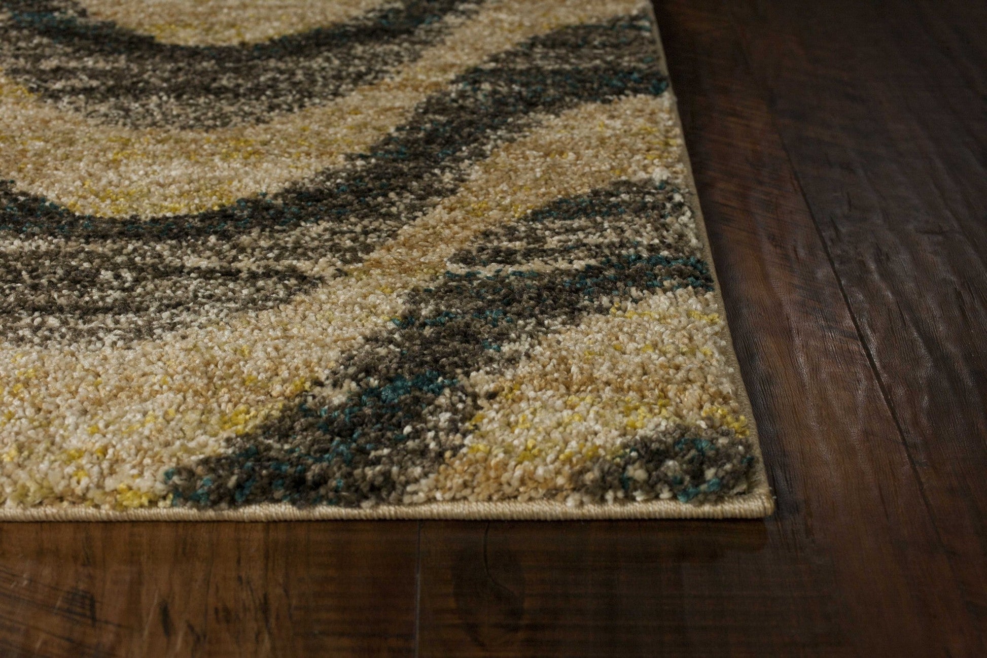HomeRoots 2.7' x 4.11' Polypropylene Area Rug With Grey and Sand Finish