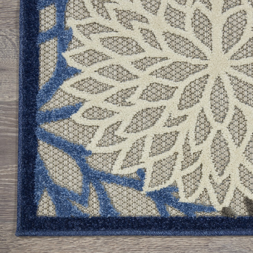 HomeRoots 3’ x 4’ Large Floral Indoor Outdoor Area Rug in Blue Finish