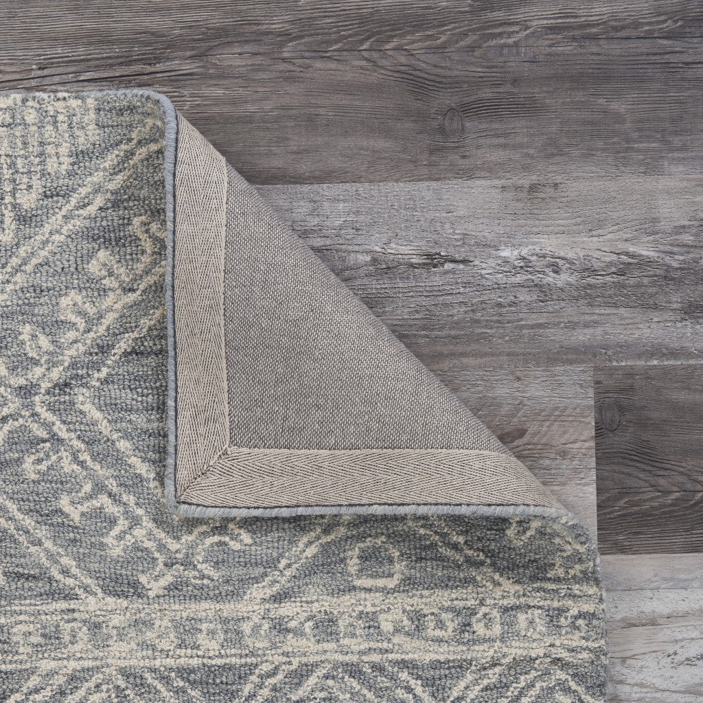 HomeRoots 3' x 5' Gray Geometric Pattern Area Rug