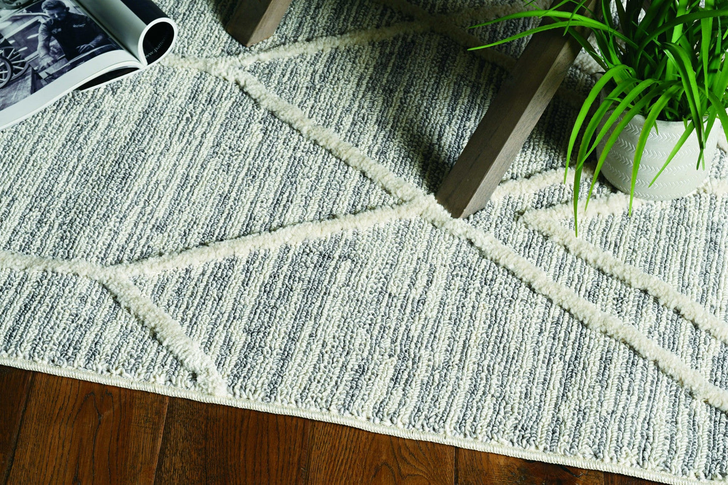 HomeRoots 3' x 5' Ivory Grey Diamonds Area Rug with Fringe