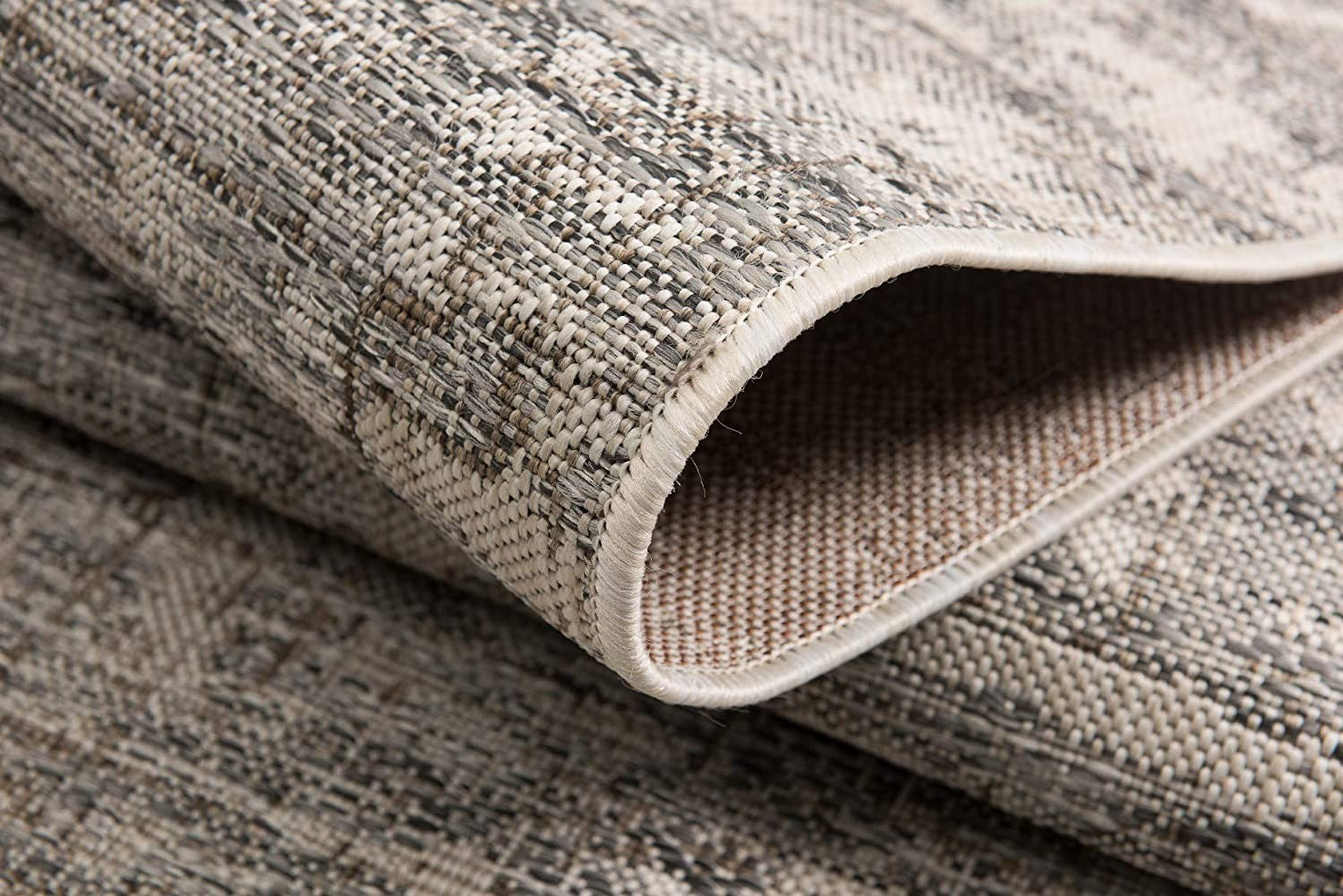 HomeRoots 3' x 5' Ivory and Gray Modern Weathered Area Rug